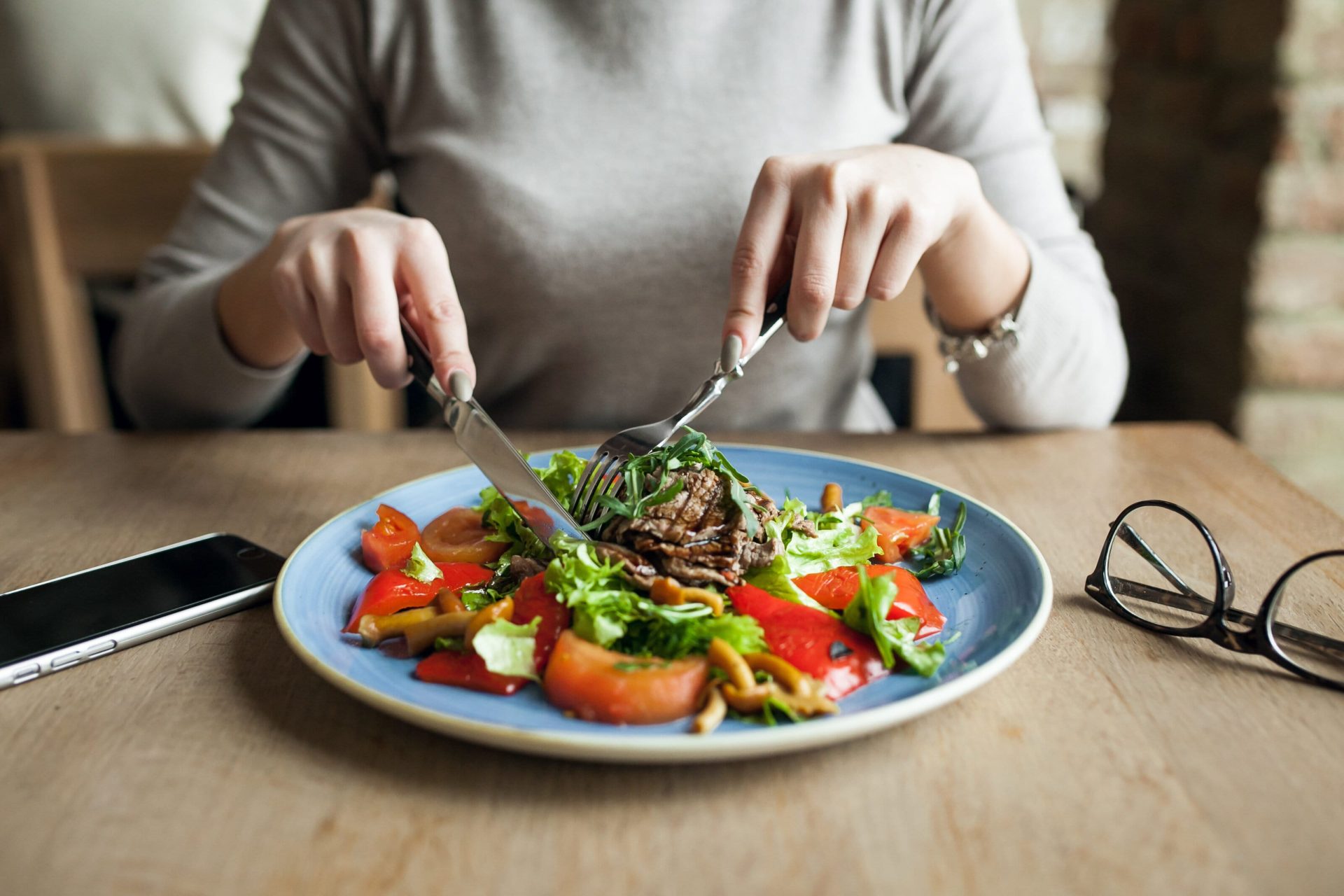 Alimentação e saúde mental: como ter uma rotina alimentar que combata a depressão